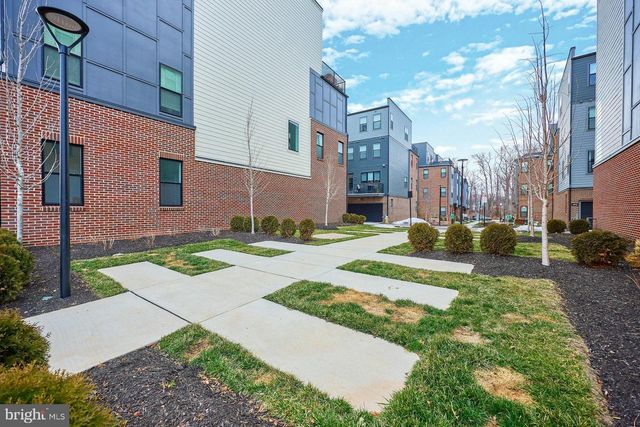 4937 EISENHOWER AVE, Alexandria, VA 22304