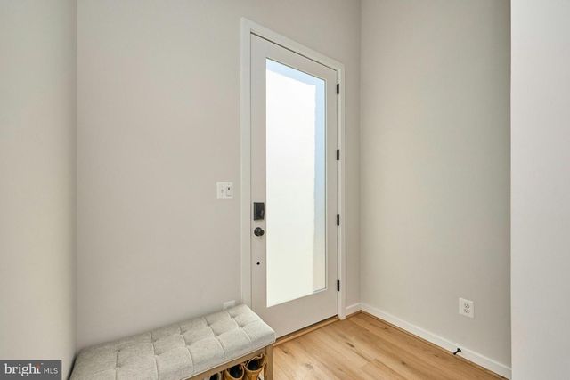 4937 EISENHOWER AVE, Alexandria, VA 22304