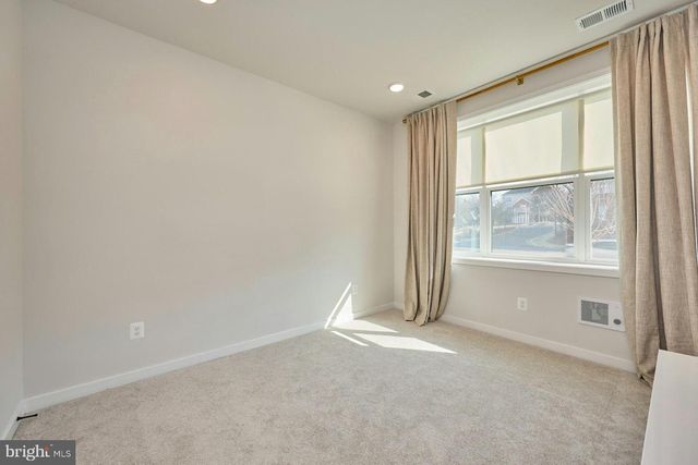 4937 EISENHOWER AVE, Alexandria, VA 22304