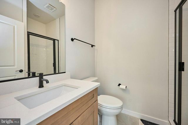 4937 EISENHOWER AVE, Alexandria, VA 22304