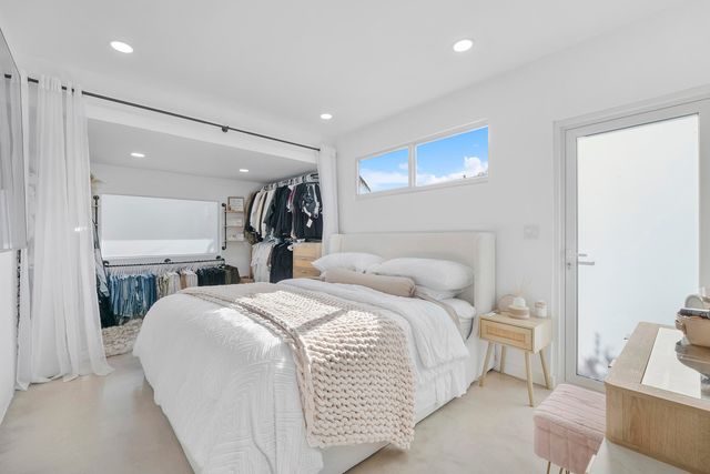 101 SE 13th Street, Deerfield Beach, FL 33441