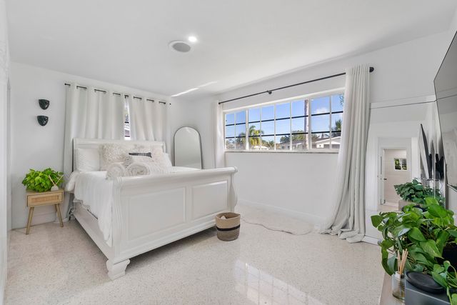 101 SE 13th Street, Deerfield Beach, FL 33441