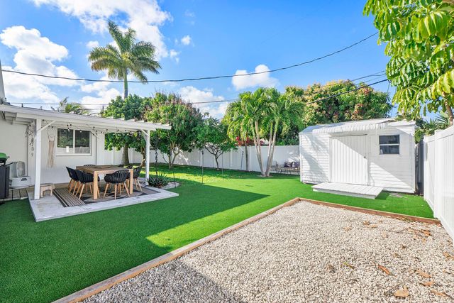 101 SE 13th Street, Deerfield Beach, FL 33441