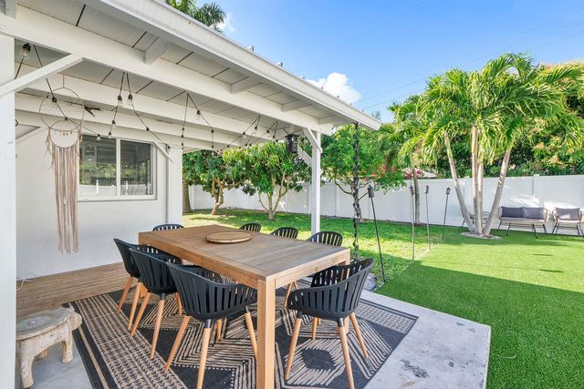 101 SE 13th Street, Deerfield Beach, FL 33441