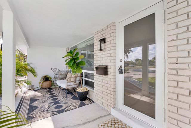 101 SE 13th Street, Deerfield Beach, FL 33441