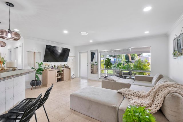 101 SE 13th Street, Deerfield Beach, FL 33441