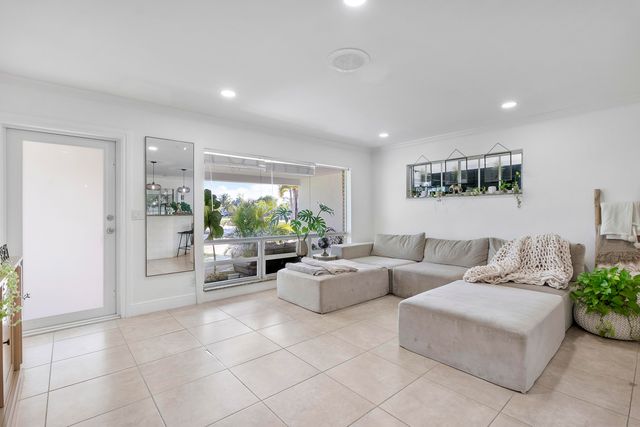 101 SE 13th Street, Deerfield Beach, FL 33441