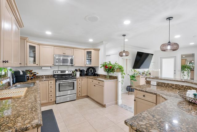 101 SE 13th Street, Deerfield Beach, FL 33441