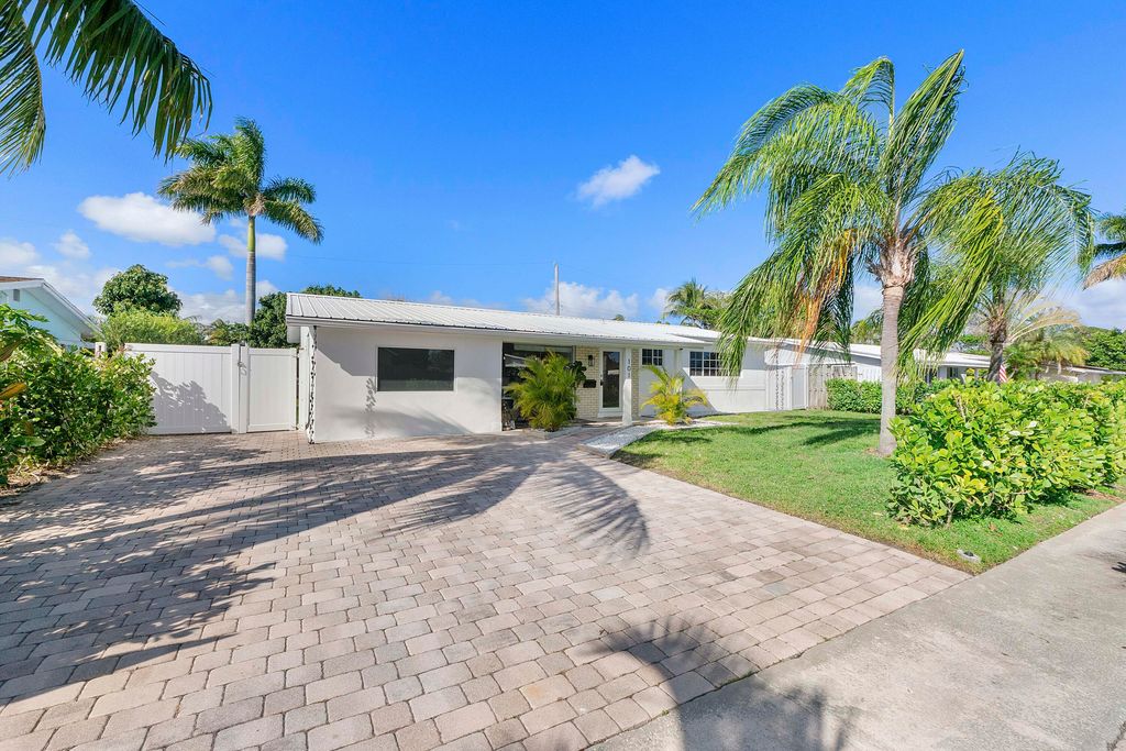 101 SE 13th Street, Deerfield Beach, FL 33441