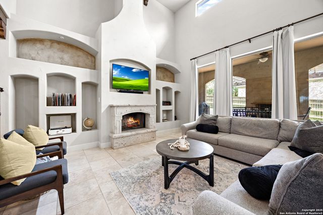 10 Gemsbuck Isle, San Antonio, TX 78258