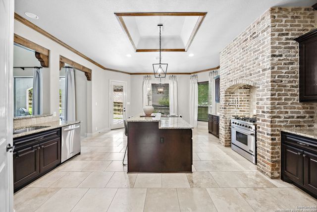 10 Gemsbuck Isle, San Antonio, TX 78258