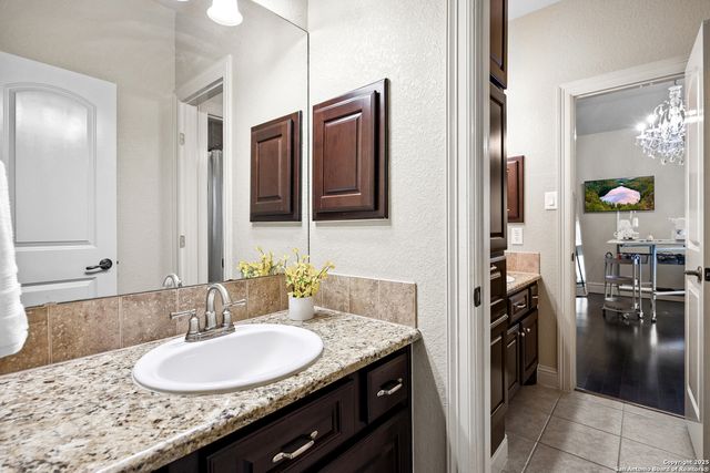 10 Gemsbuck Isle, San Antonio, TX 78258