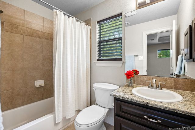 10 Gemsbuck Isle, San Antonio, TX 78258