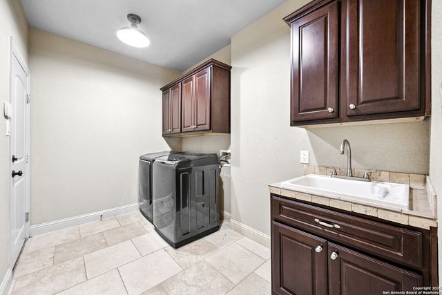10 Gemsbuck Isle, San Antonio, TX 78258