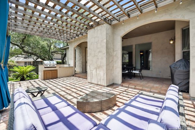 10 Gemsbuck Isle, San Antonio, TX 78258