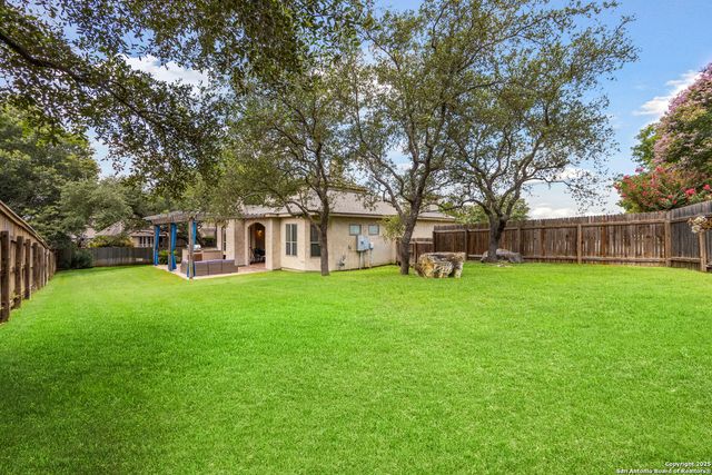 10 Gemsbuck Isle, San Antonio, TX 78258