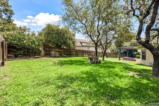 10 Gemsbuck Isle, San Antonio, TX 78258