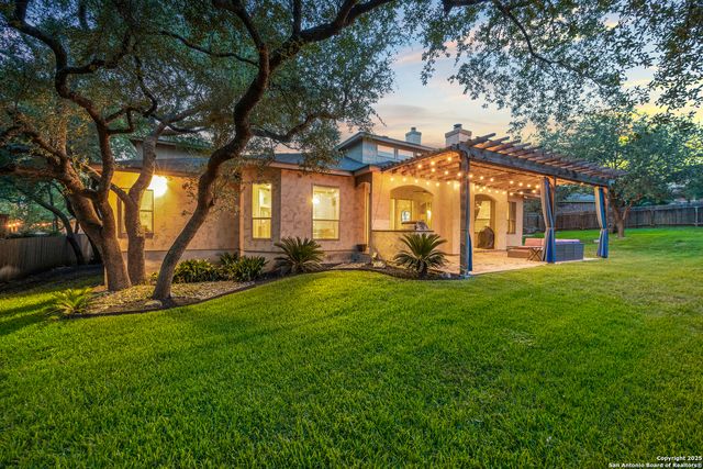 10 Gemsbuck Isle, San Antonio, TX 78258