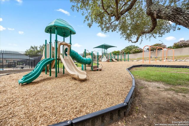 10 Gemsbuck Isle, San Antonio, TX 78258