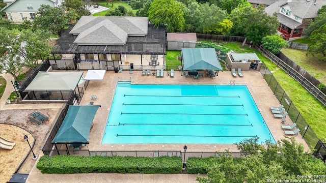 10 Gemsbuck Isle, San Antonio, TX 78258