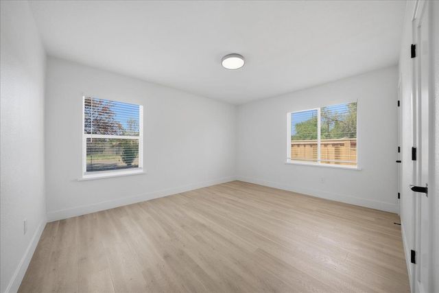 5644 Gibbons Dr, Carmichael, CA 95608