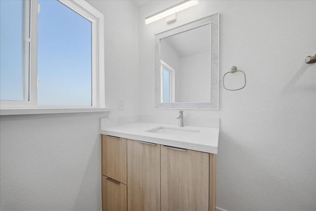 5644 Gibbons Dr, Carmichael, CA 95608