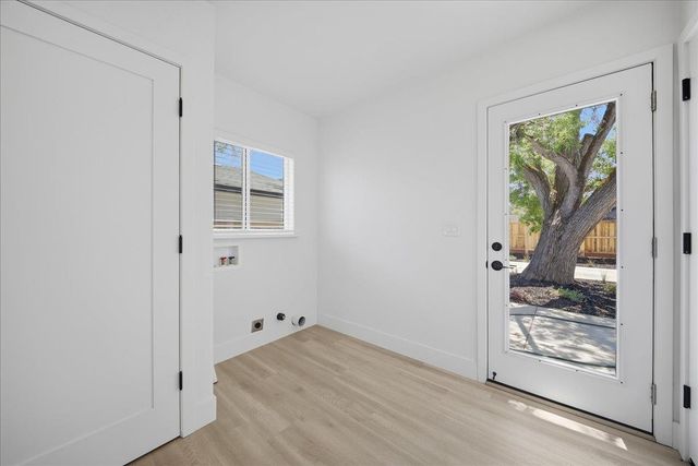 5644 Gibbons Dr, Carmichael, CA 95608