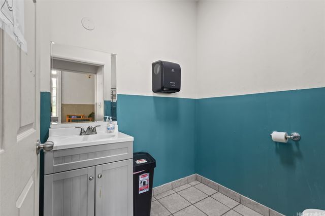 1684 Kalakaua Avenue, Honolulu, HI 96826