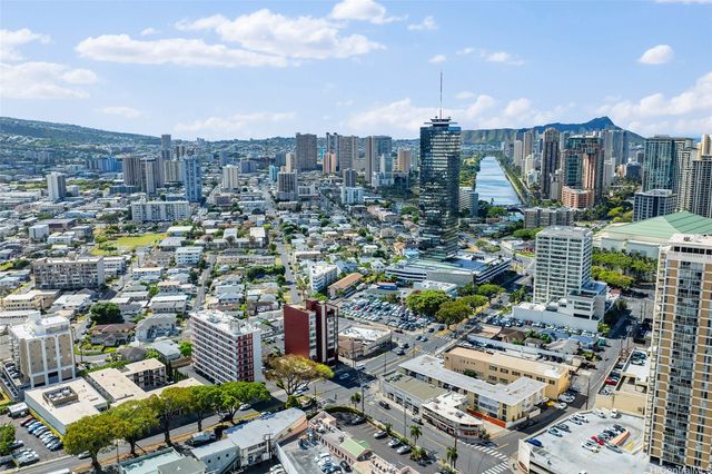 1684 Kalakaua Avenue, Honolulu, HI 96826