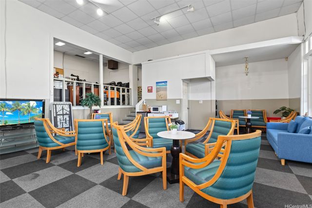 1684 Kalakaua Avenue, Honolulu, HI 96826
