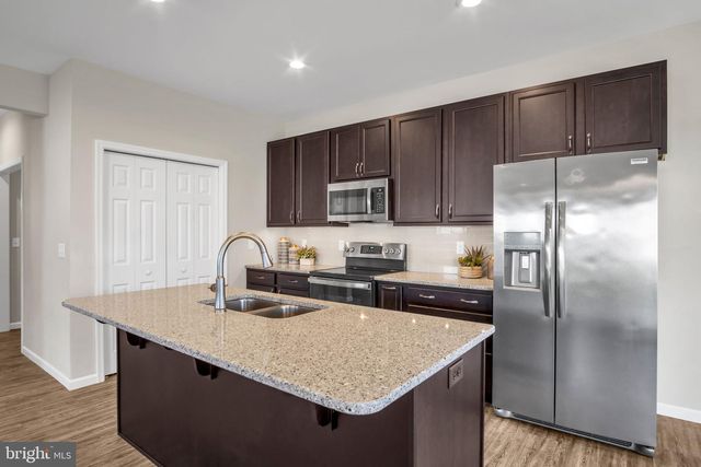 223 WRIGHT DR, Mechanicsburg, PA 17055