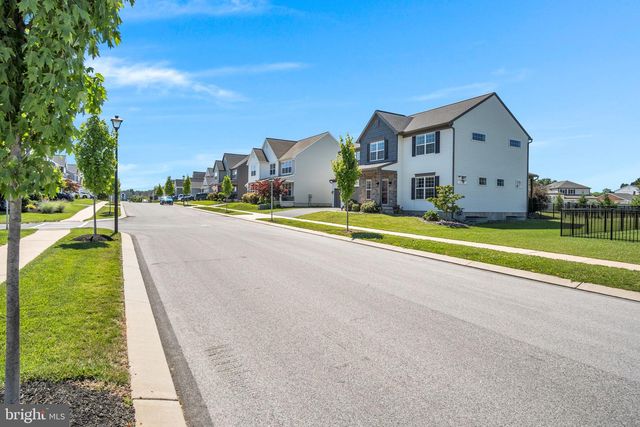 223 WRIGHT DR, Mechanicsburg, PA 17055