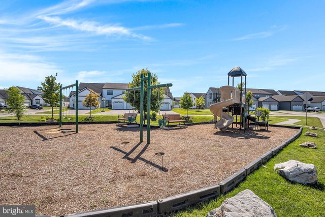 223 WRIGHT DR, Mechanicsburg, PA 17055