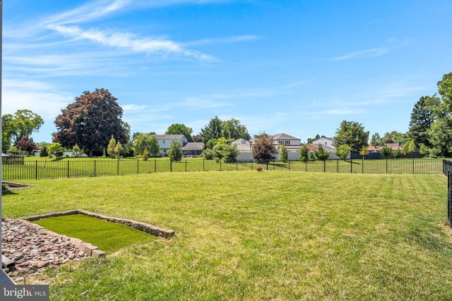 223 WRIGHT DR, Mechanicsburg, PA 17055