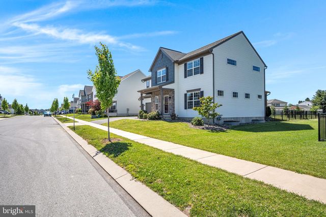 223 WRIGHT DR, Mechanicsburg, PA 17055