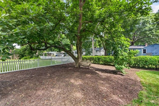 3114 W 72nd Terrace, Prairie Village, KS 66208