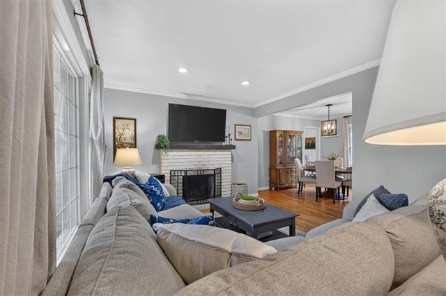 3114 W 72nd Terrace, Prairie Village, KS 66208