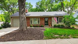 3114 W 72nd Terrace, Prairie Village, KS 66208