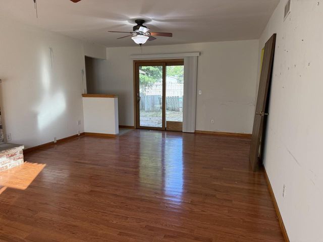 W231S6190 Charles DRIVE, Waukesha, WI 53189