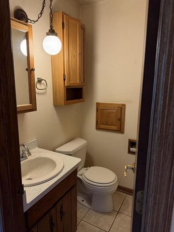 W231S6190 Charles DRIVE, Waukesha, WI 53189