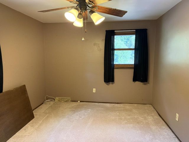 W231S6190 Charles DRIVE, Waukesha, WI 53189