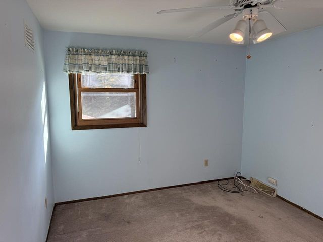 W231S6190 Charles DRIVE, Waukesha, WI 53189