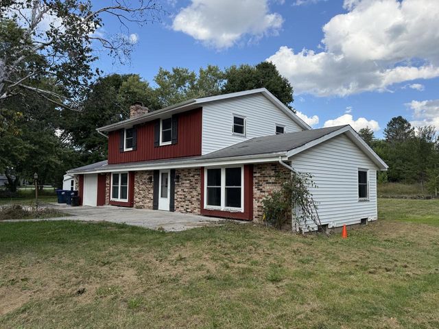 W231S6190 Charles DRIVE, Waukesha, WI 53189