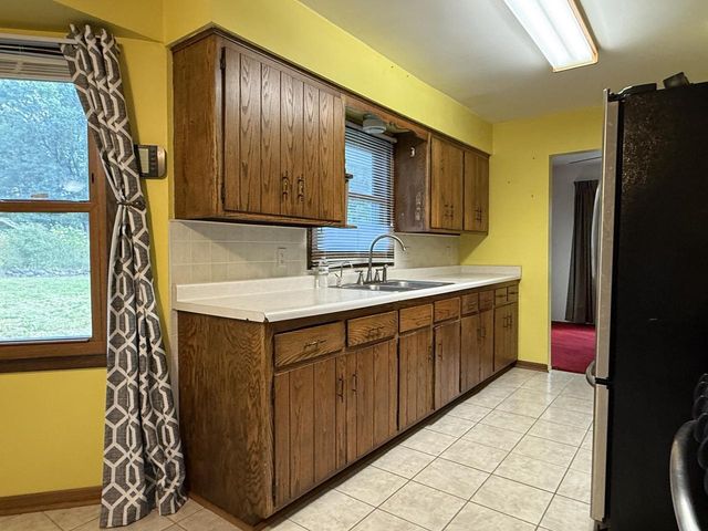 W231S6190 Charles DRIVE, Waukesha, WI 53189