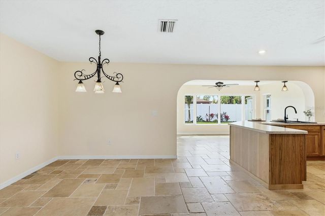 6007 9TH AVENUE W, Bradenton, FL 34209