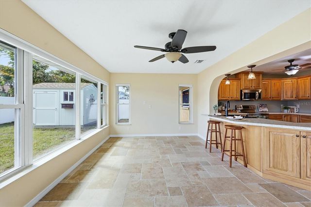 6007 9TH AVENUE W, Bradenton, FL 34209