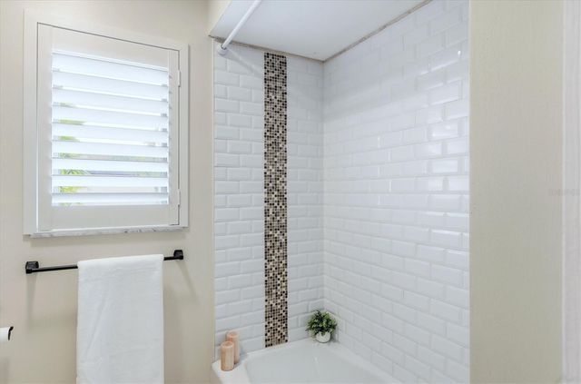 6007 9TH AVENUE W, Bradenton, FL 34209