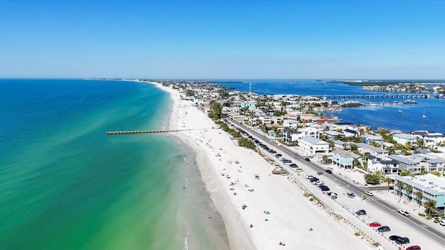 6007 9TH AVENUE W, Bradenton, FL 34209