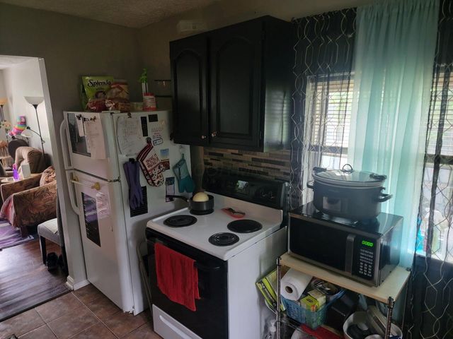 2205 Lexington Avenue, Columbus, OH 43211