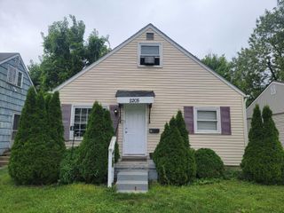 2205 Lexington Avenue, Columbus, OH 43211